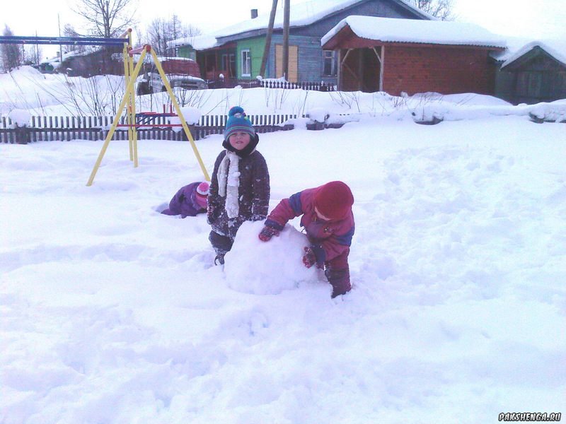 ПЛАЧЕТ СНЕГ март 2011